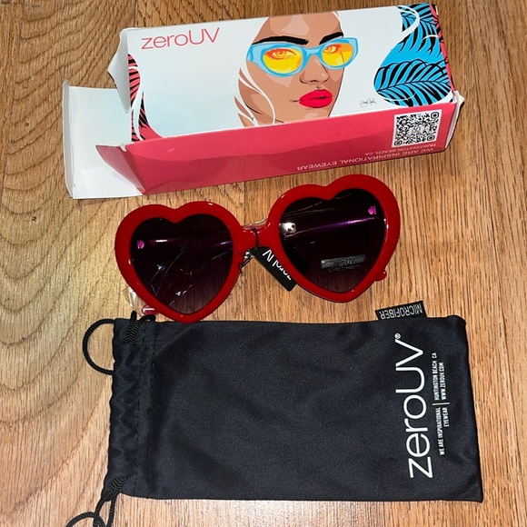 Heart shaped sunglasses - Picture 1 of 1